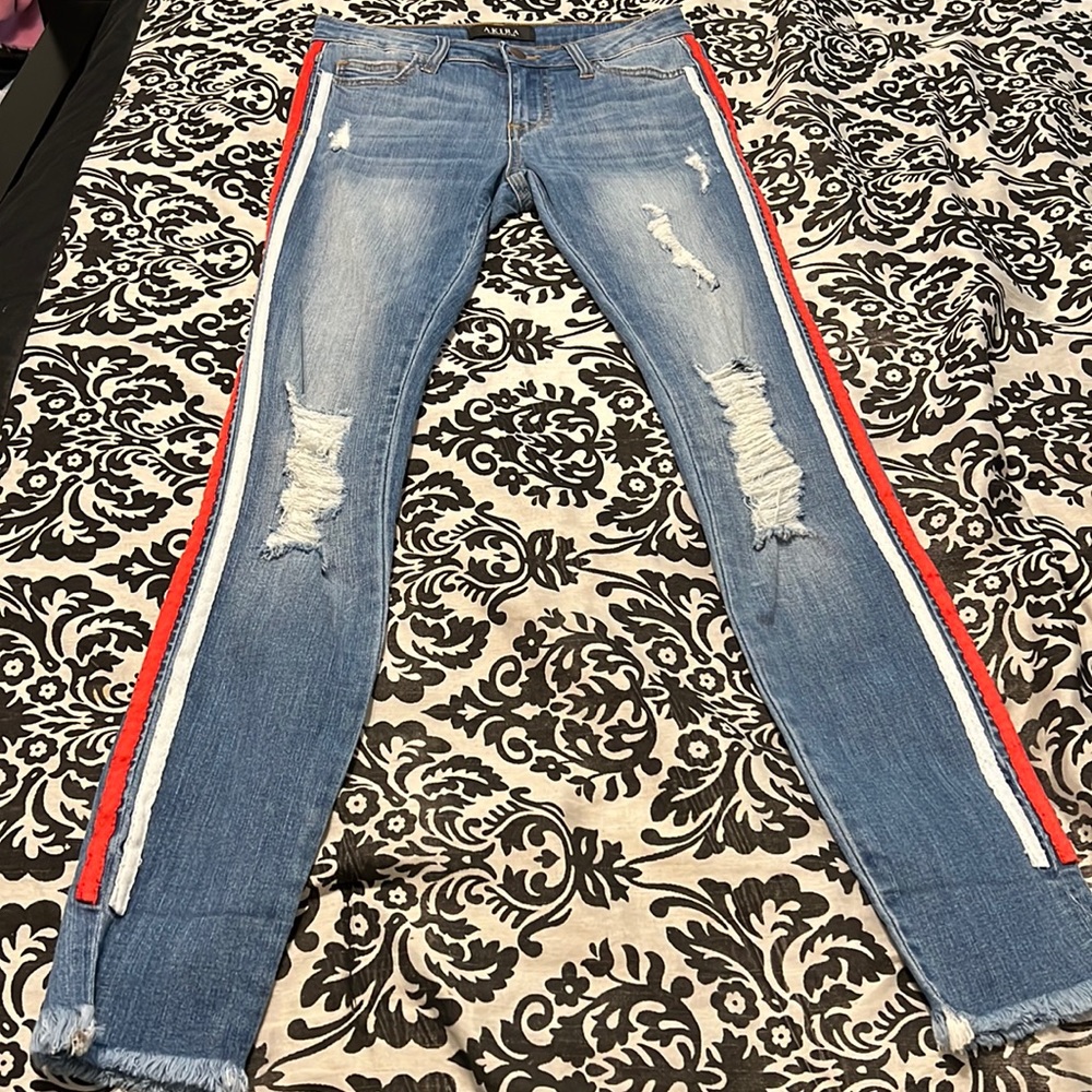 Skinny skinny jeans *NEVER WORN GREAT CONDITION